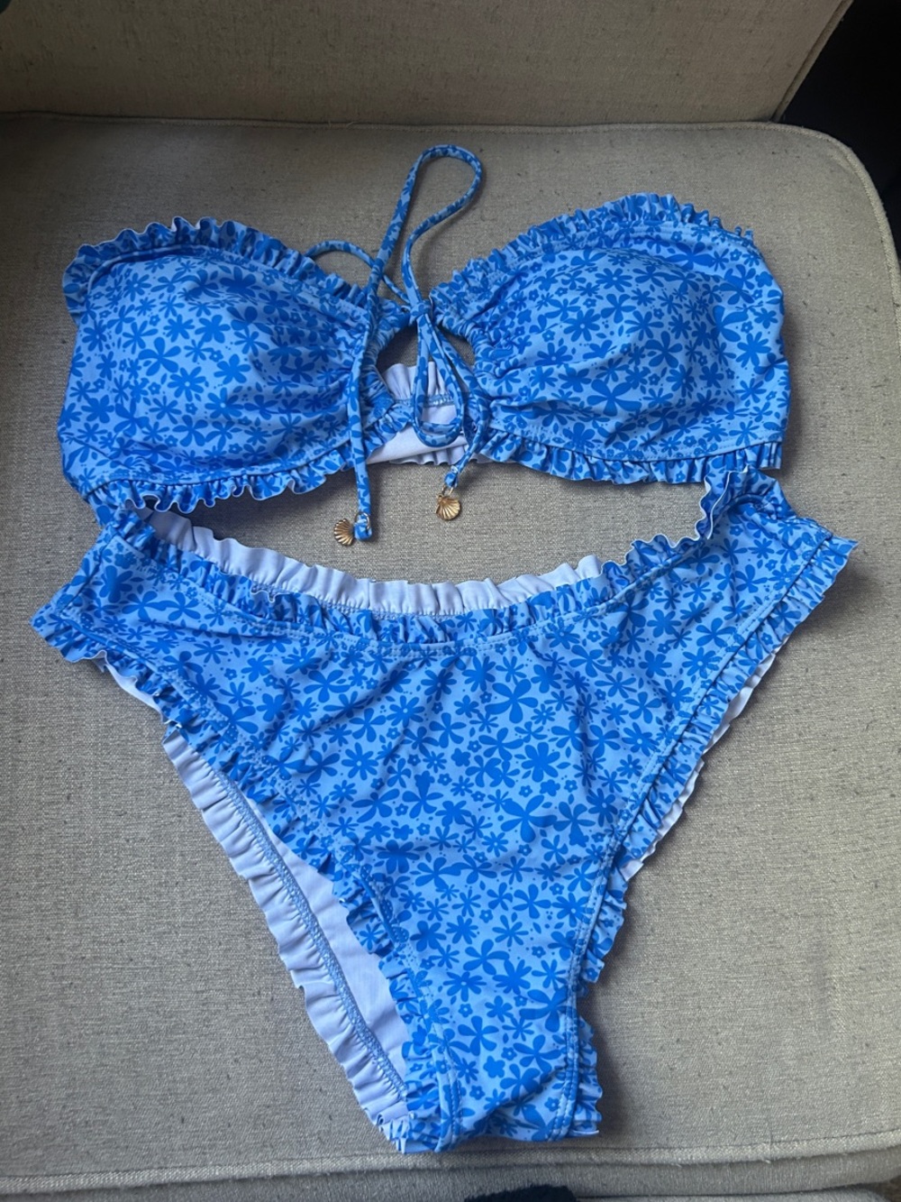 SHEIN Blue Floral Ruffle Bikini Set